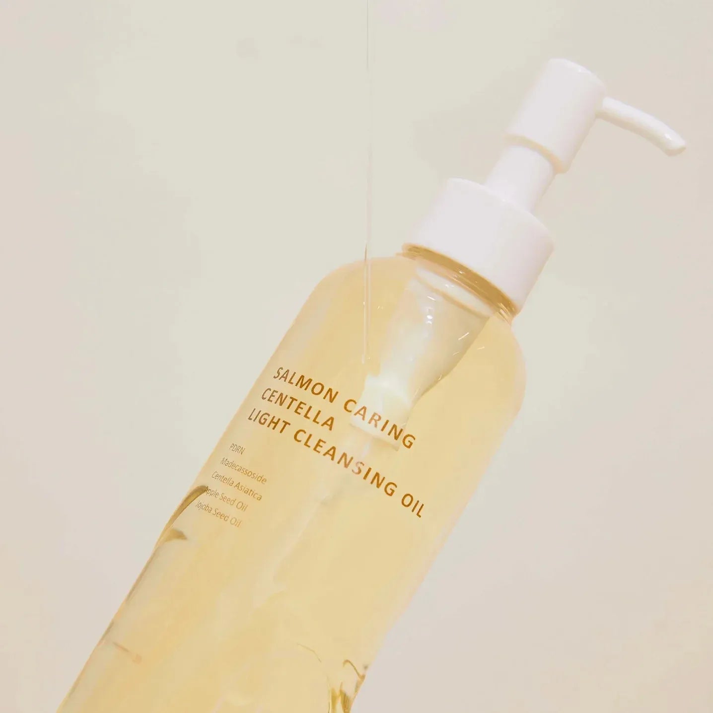 HEVEBLUE Salmon Caring Centella Light Cleansing Oil 250ML